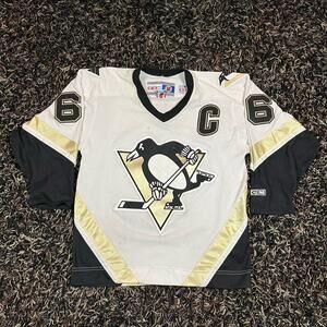 CCM Authentic Mario Lemieux Pittsburgh Penguins NHL Jersey White Sz M Preowned